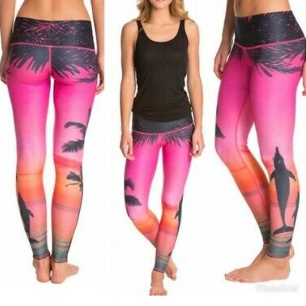 Teeki Love the Adventure Tropical Leggings. Pink Medium